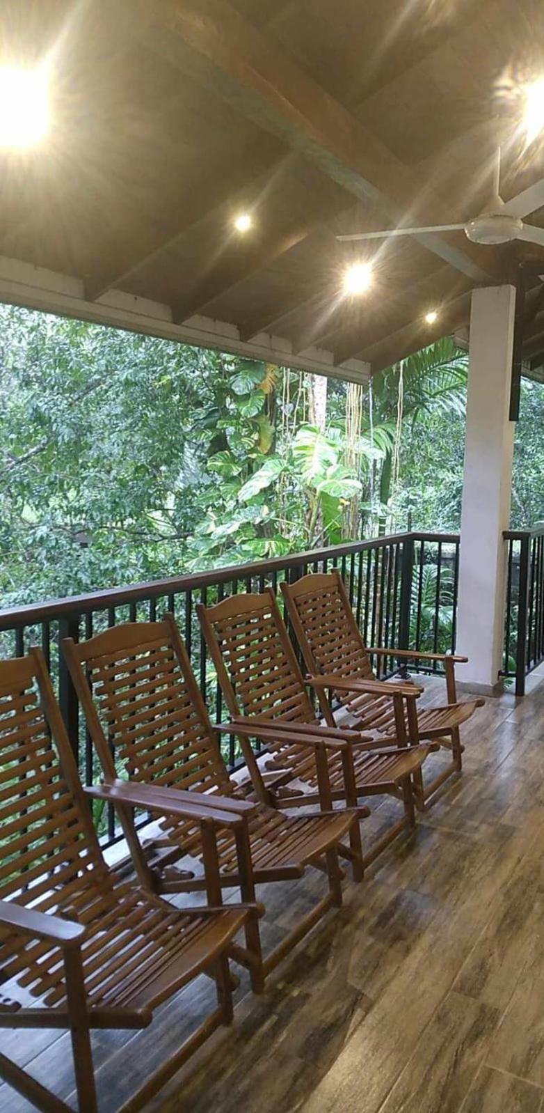 Old Bridge Riverside Hotel Kitulgala Bagian luar foto